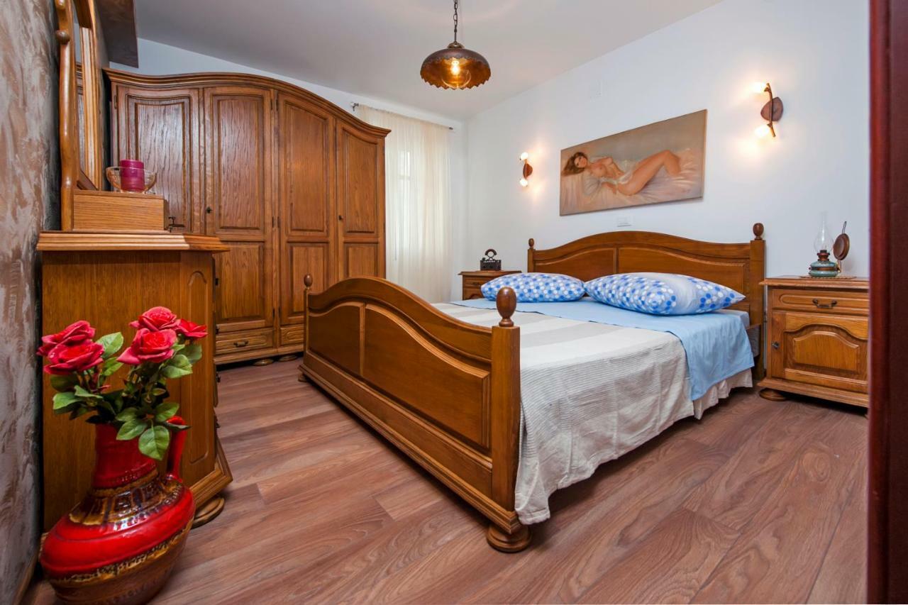 Vista Mare - Sea View Apartment โรวีน ภายนอก รูปภาพ