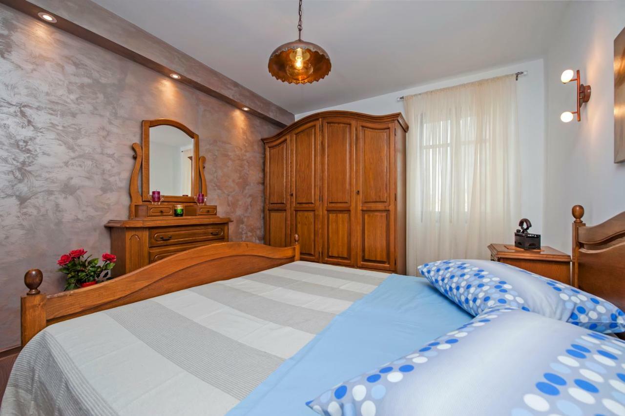 Vista Mare - Sea View Apartment โรวีน ภายนอก รูปภาพ
